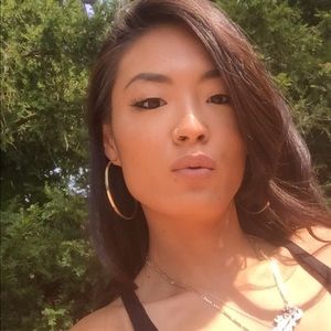 Meet your Posher, Esther